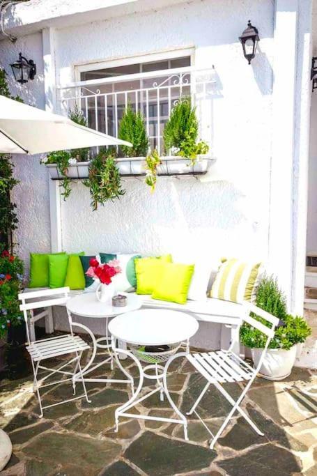 Cute Tiny House Villa Rafina  Bagian luar foto