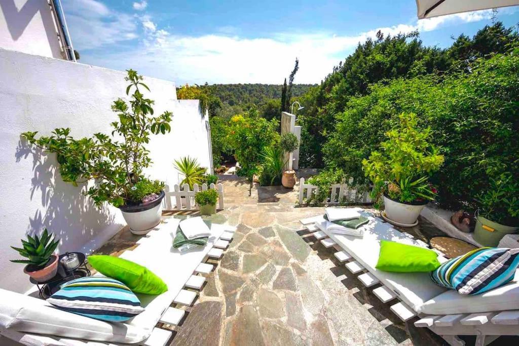 Cute Tiny House Villa Rafina  Bagian luar foto