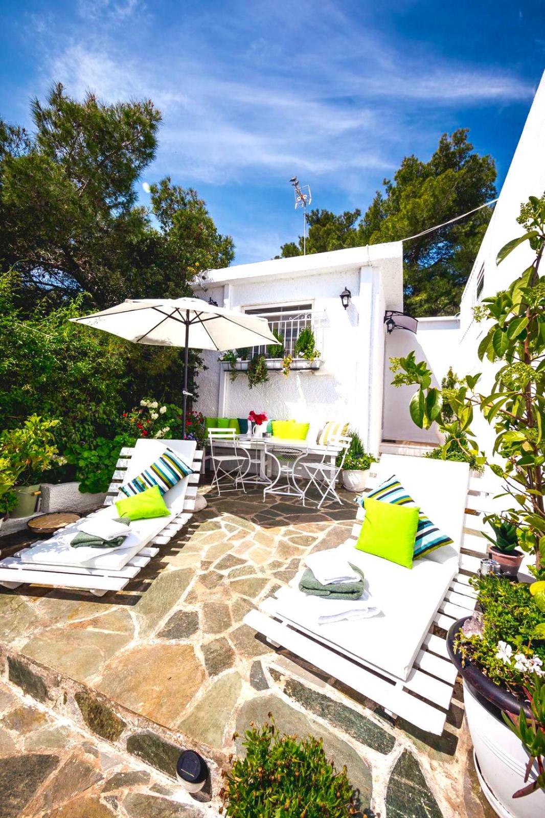Cute Tiny House Villa Rafina  Bagian luar foto